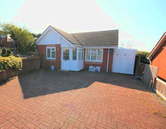 2 Bedroom Bungalow To Rent In Bryn Garan, Colwyn Bay, LL29