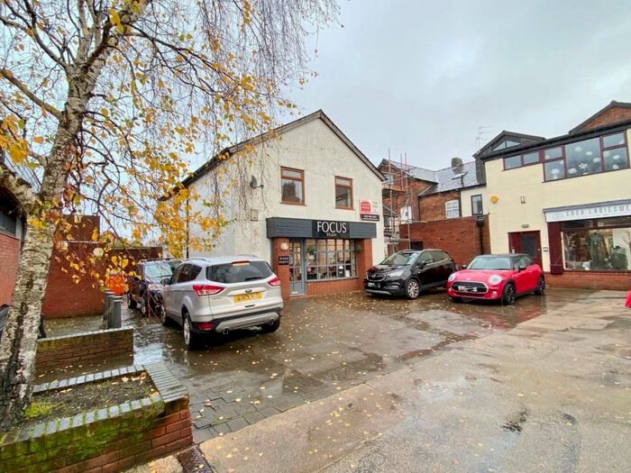 2 Bedroom Flat To Rent In Stoops Hall Yard, Garstang, PR3