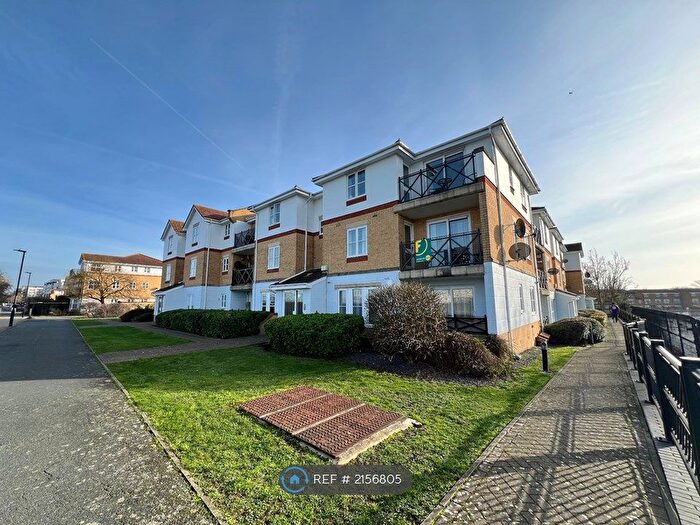 2 Bedroom Flat To Rent In West Thamesmead, London, SE28