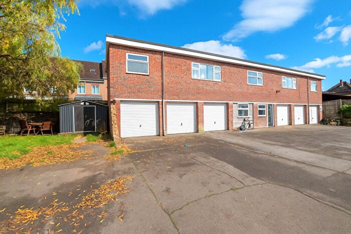 1 Bedroom House Of Multiple Occupation To Rent In Ash Road, Aldershot, Hampshire, GU12