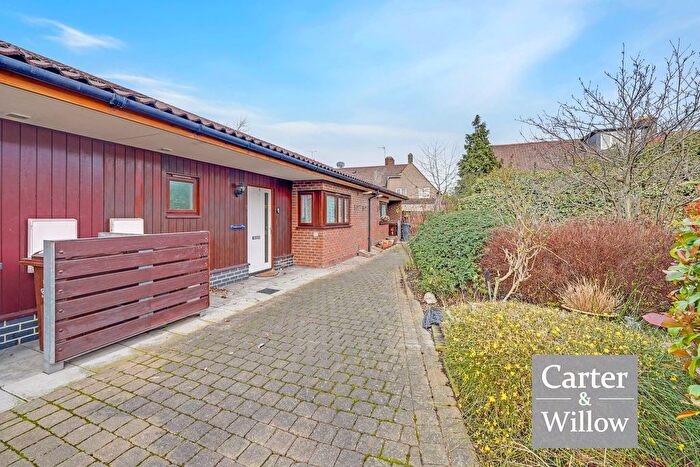 2 Bedroom Bungalow For Sale In Ron Todd Close, Dagenham, RM10