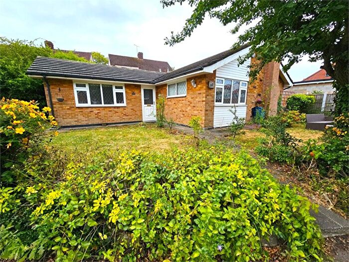 2 Bedroom Bungalow To Rent In Eaton Road, Leigh On Sea, Leigh On Sea, SS9