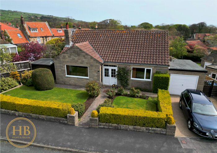 3 Bedroom Detached Bungalow For Sale In Kingston Garth, Fylingthorpe, Whitby, YO22