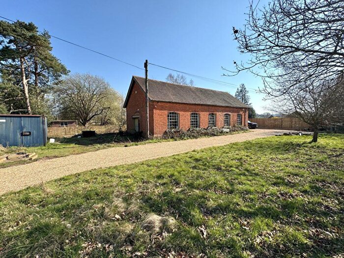 3 Bedroom Detached House For Sale In Woburn Lane, Aspley Guise, MK17