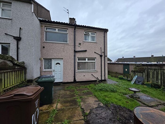 3 Bedroom Semi Detached House For Sale In Wansford Close, BD4