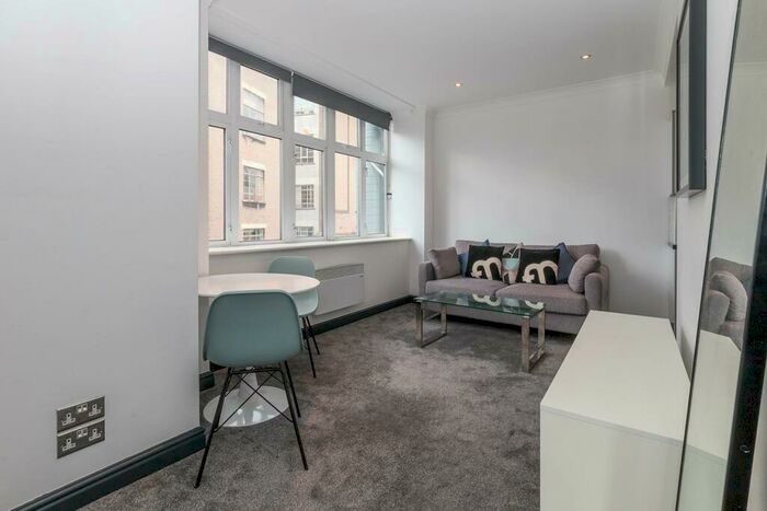 1 Bedroom Apartment To Rent In Burne Jones House, - Bennetts Hill, B2