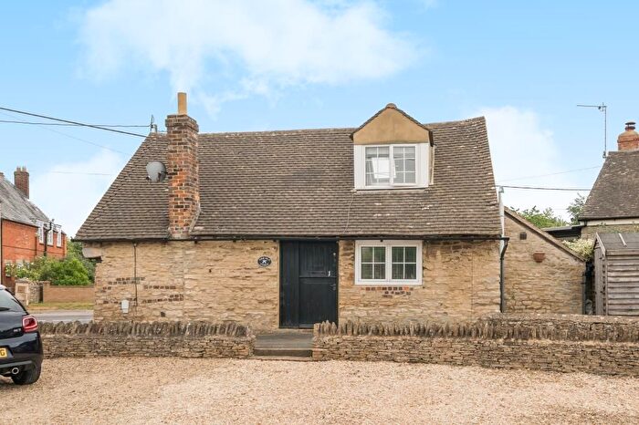 2 Bedroom Detached House For Sale In Long Hanborough, Witney, OX29