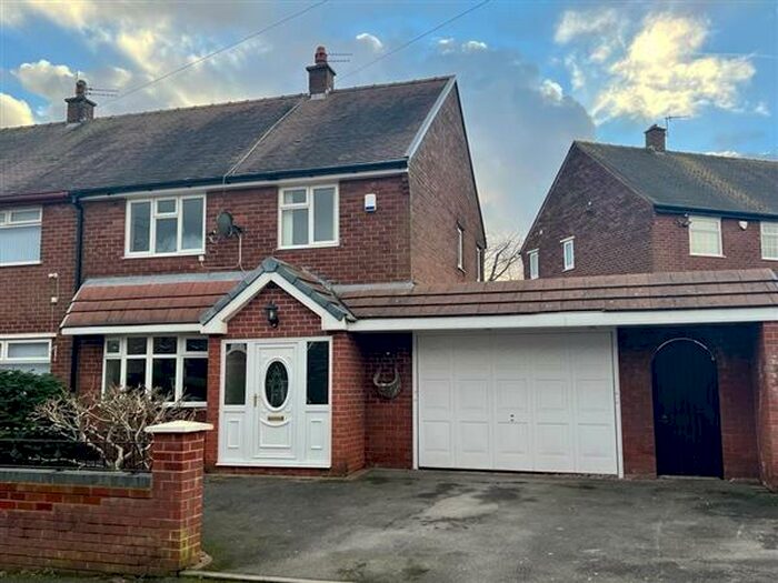 3 Bedroom Semi-Detached House To Rent In Manor Road, Denton, M34