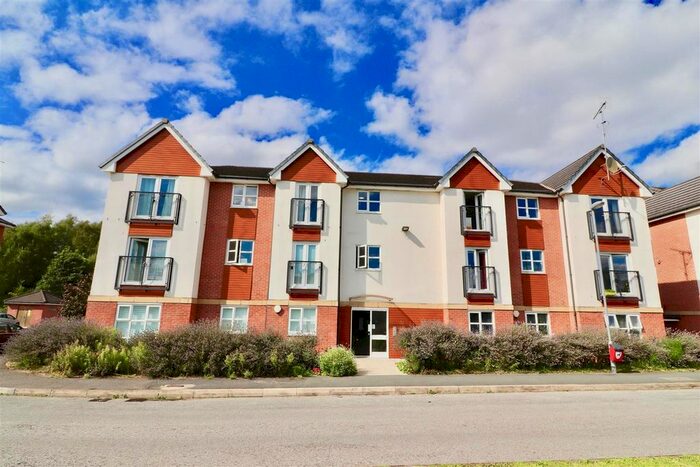 2 Bedroom Flat To Rent In Clearwater Quays, Latchford, Warrington WA4