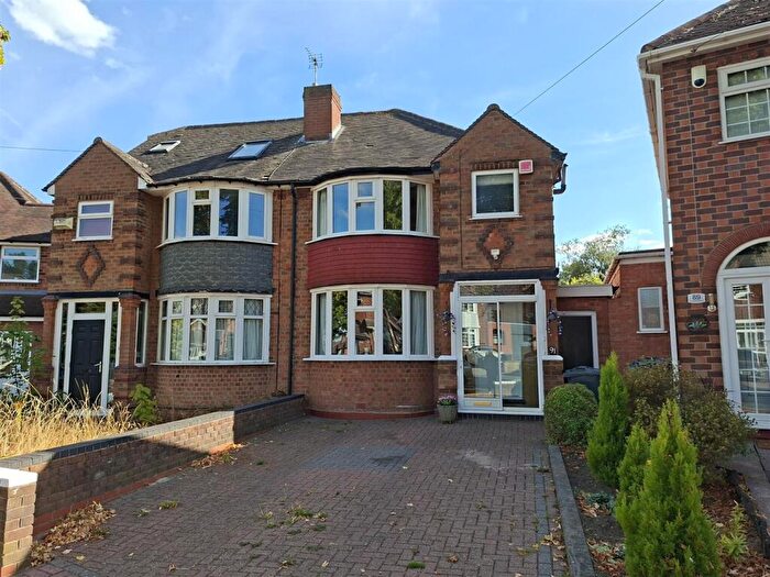 3 Bedroom Semi Detached House For Sale In Sunnymead Road, Yardley, Birmingham, B26