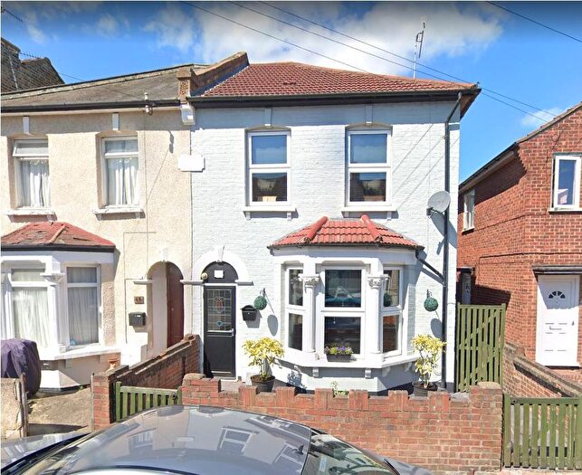 2 Bedroom Semi Detached House To Rent In Ripley Road, Belvedere, Kent, DA17