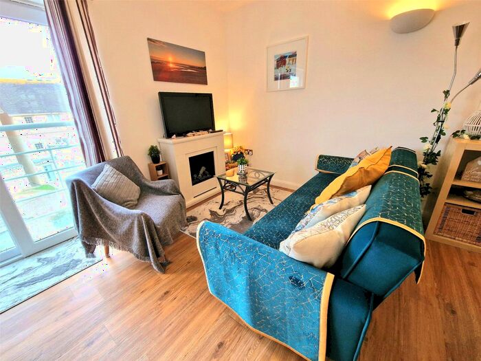 1 Bedroom Flat For Sale In Hawkers Court, Bude, Cornwall, EX23