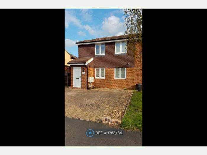 1 Bedroom Flat To Rent In Farncombe, Godalming, GU7