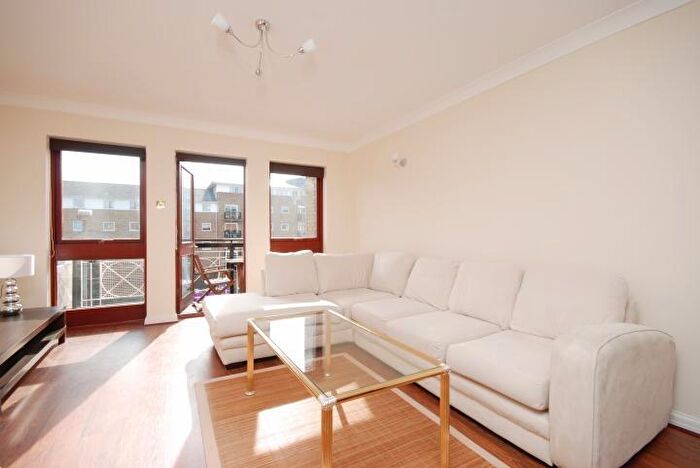 4 Bedroom Apartment For Sale In Goodhart Place, London, E14