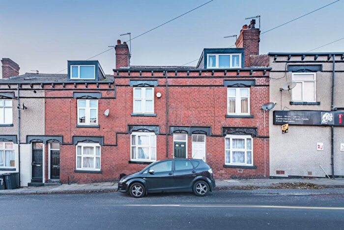 4 Bedroom End Of Terrace House For Sale In Pennington Street, Leeds, LS6