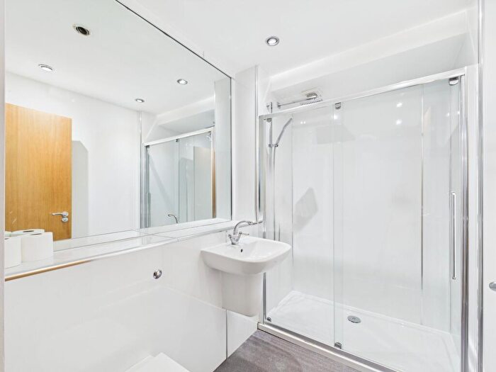 2 Bedroom Flat For Sale In Carnoustie Street, Glasgow, G5