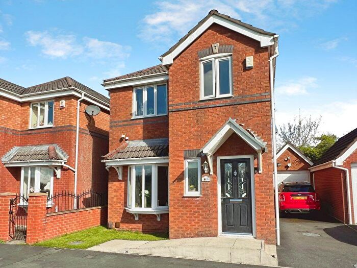 3 Bedroom Semi Detached House For Sale In Pear Tree Drive, Farnworth, BL4