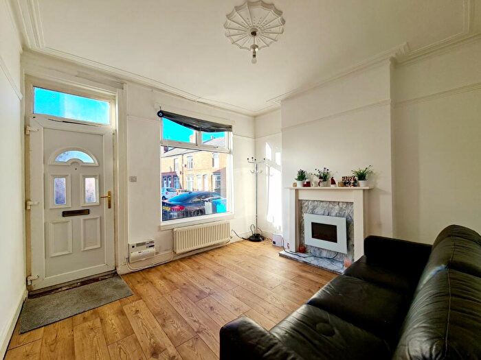 2 Bedroom End Of Terrace House To Rent In Barnsley Street, Offerton, Stockport, SK1