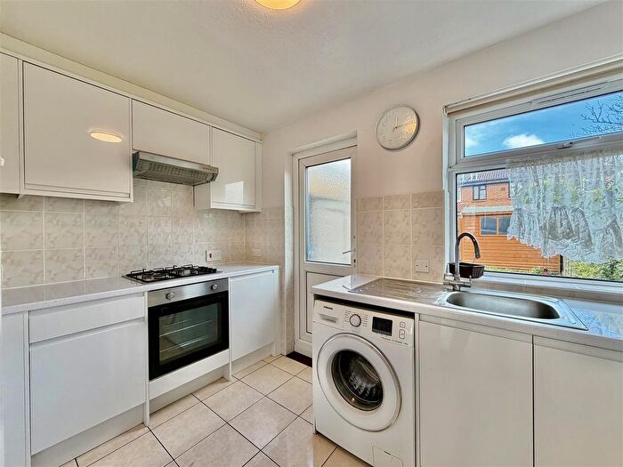 2 Bedroom Terraced House To Rent In Heathlands Way, Hounslow, TW4