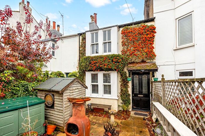 2 Bedroom Terraced House For Sale In North Gardens, Brighton, BN1