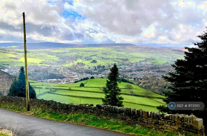 3 Bedroom Semi-Detached House To Rent In Westwood Edge, Huddersfield, HD7