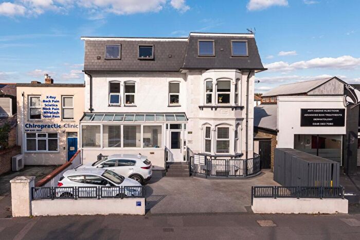 1 Bedroom Apartment For Sale In Broadway, Bexleyheath, DA6