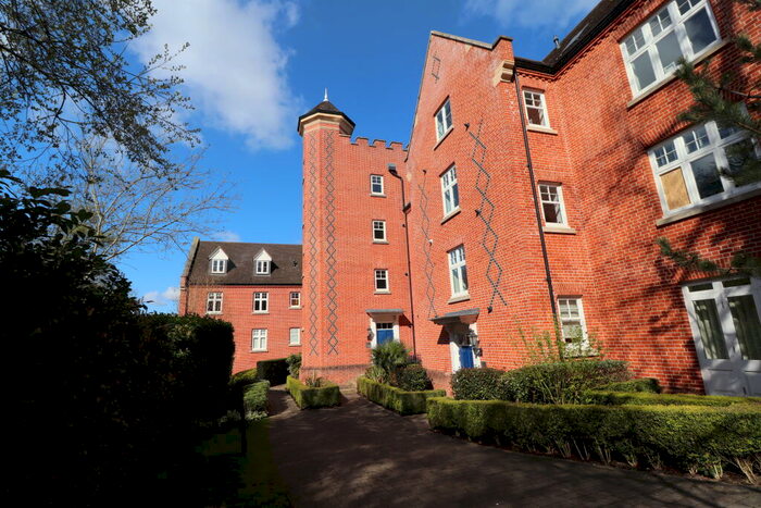2 Bedroom Apartment To Rent In The Galleries, Brentwood, CM14