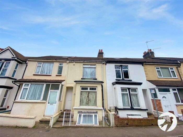 3 Bedroom Terraced House To Rent In Rosebery Road, Gillingham, Kent, ME7