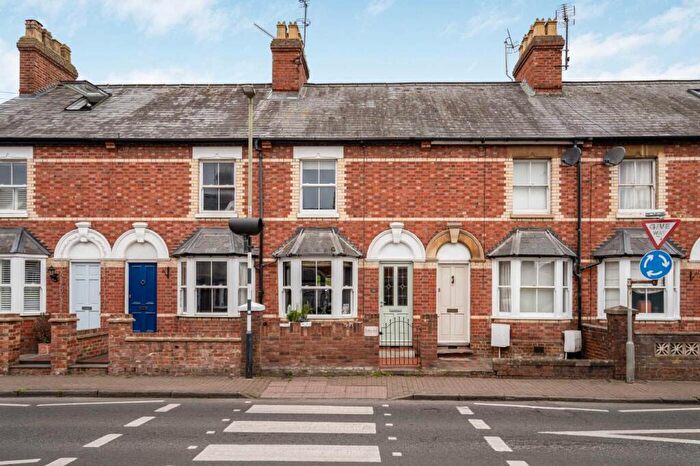 2 Bedroom Terraced House For Sale In Kings Road, Henley-On-Thames, RG9