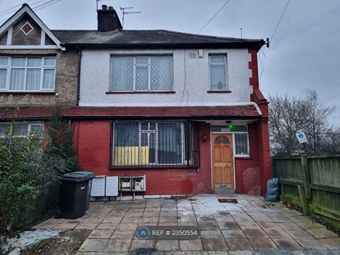 2 Bedroom Flat To Rent In Walpole Road, London, N17
