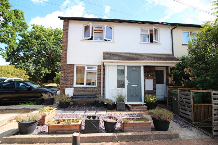 3 Bedroom End Of Terrace House For Sale In Green Lane, Worcester Park, KT4