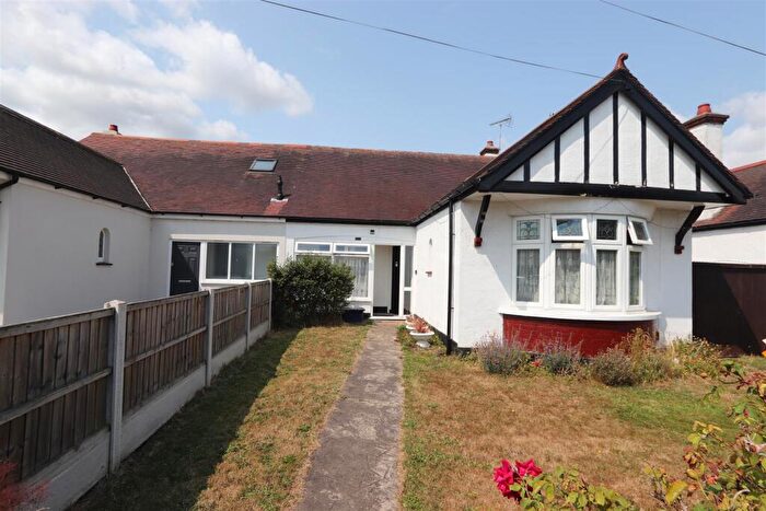 3 Bedroom Bungalow To Rent In Castleton RoadSouthend On SeaEssex, SS2