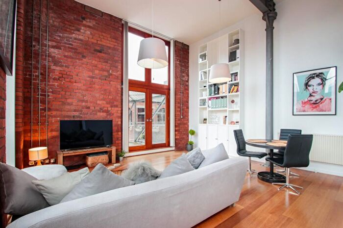 2 Bedroom Apartment To Rent In Hulme Hall Road, Castlefield, Manchester, M15