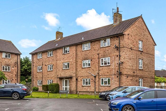 2 Bedroom Flat To Rent In Meadowside, Storrington, RH20