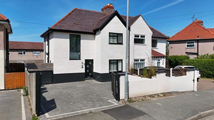 2 Bedroom Semi-Detached House To Rent In Fforddisa, Prestatyn, Denbighshire, LL19