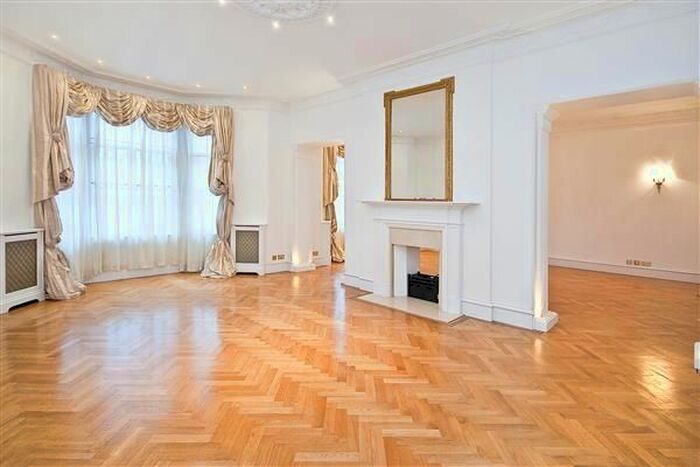 5 Bedroom Flat To Rent In Palace Gate, London, W8