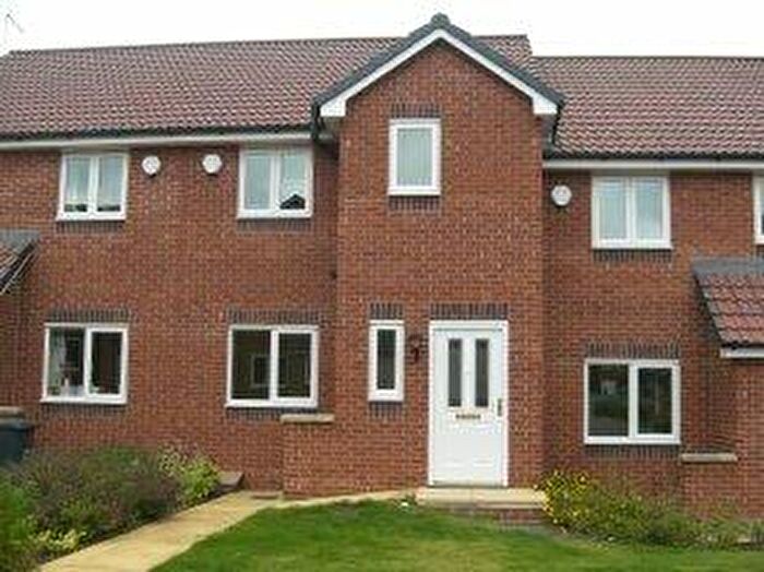 3 Bedroom Mews To Rent In Haverhill Grove, Wombwell, S73