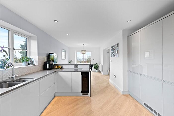 5 Bedroom Detached House For Sale In Kensington Gardens, Carlton, Nottingham, Nottinghamshire, NG4