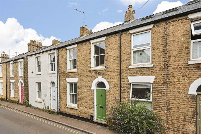 2 Bedroom Terraced House For Sale In Canterbury Street, Cambridge, CB4