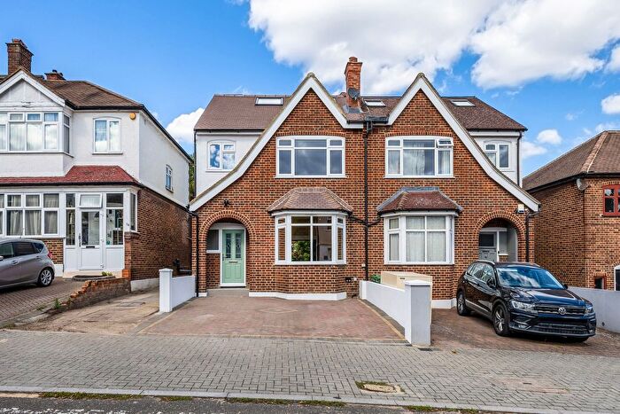 4 Bedroom Detached House For Sale In Eylewood Road, London, SE27