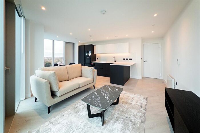 2 Bedroom Apartment To Rent In Vista River Tower, M3