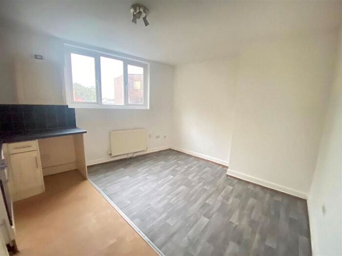 1 Bedroom Flat To Rent In High Street, Erdington, Birmingham, B23