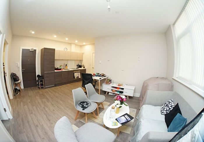 1 Bedroom Flat To Rent In Greenleigh Court, Dawsons Square, Leeds, West Yorkshire, LS28