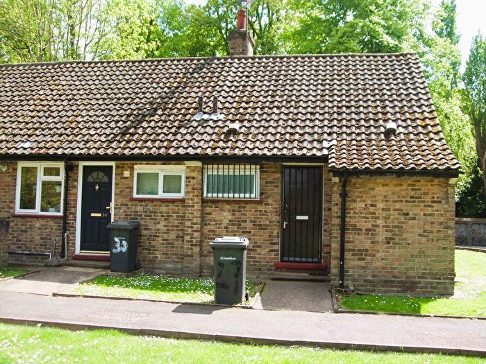 Studio To Rent In Ivy Road, London, SE4