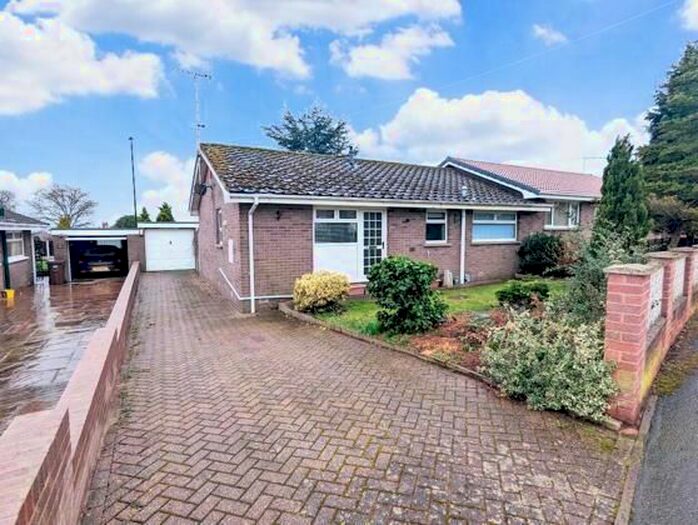 2 Bedroom Bungalow To Rent In Twickenham Crescent, Halfway, Sheffield, S20