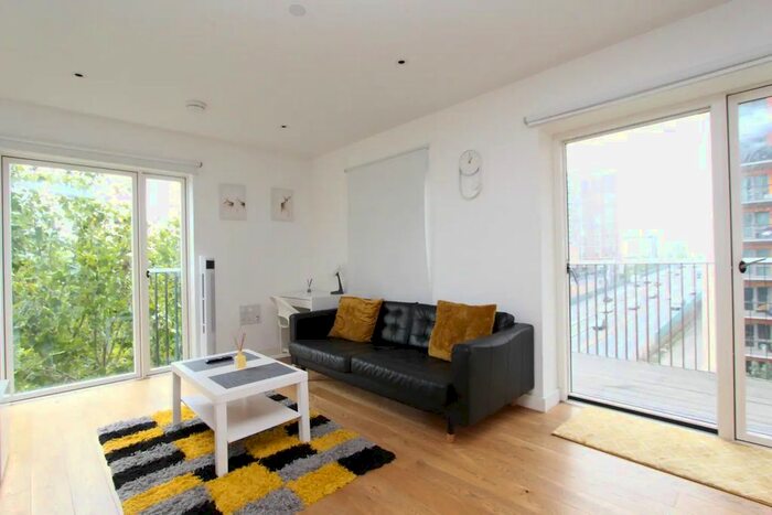 1 Bedroom Flat To Rent In , Lumire Building, Maud Street, London, E16