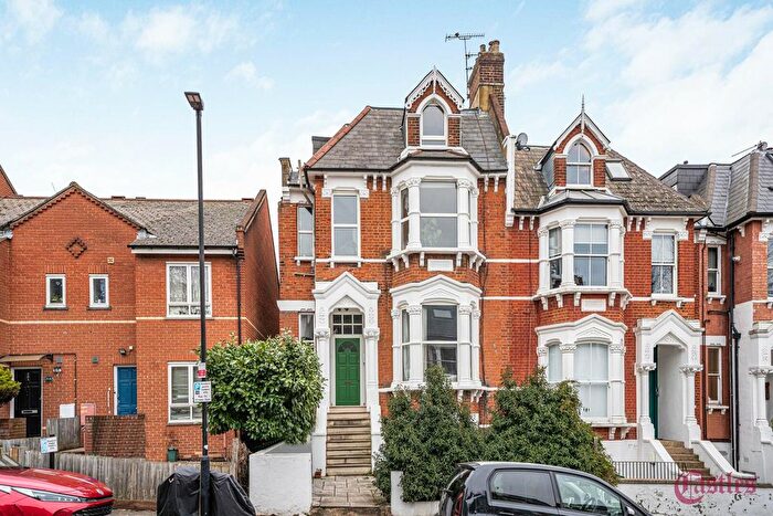 1 Bedroom Flat For Sale In Granville Road, N4