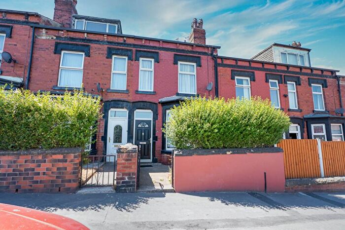 4 Bedroom Terraced House To Rent In Harehills Lane, Leeds, LS8