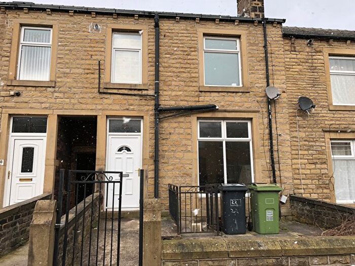 2 Bedroom Terraced House To Rent In Holly Road, Huddersfield, HD1