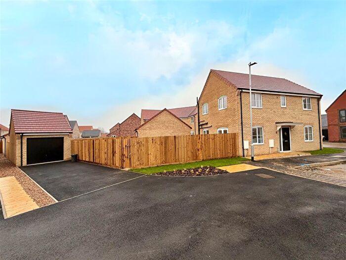 3 Bedroom Detached House For Sale In Plot, The Mere, PE12